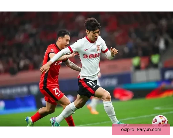 上海海港在本轮比赛中绝杀对手，状态回暖至关键阶段