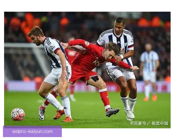 英超弗吉尔·范戴克状态回暖，领导后防线持续稳健表现